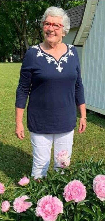Mrs. Ettie photo